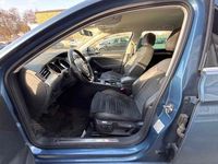 Gebraucht VW Passat Highline 150 PS (110 kW) 2015 Blau Kombi