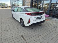 Gebraucht Toyota Prius Plug-in Hybrid Comfort 122 PS (89 kW) 2020 Novaweiß perleffekt Kleinwagen