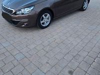 Gebraucht Peugeot 308 Active 120 PS (88 kW) 2015 Braun Limousine