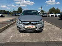 Gebraucht Opel Astra Edition 116 PS (85 kW) 2010 Silber Kombi