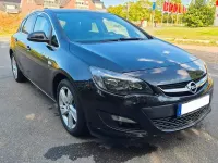 Gebraucht Opel Astra Energy 116 PS (85 kW) 2014 Schwarz Limousine
