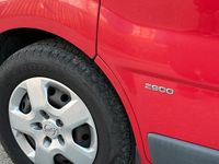 Gebraucht Opel Vivaro 146 PS (107 kW) 2011 Rot Van / Kleinbus