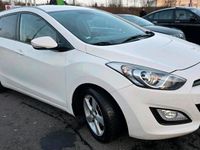 Gebraucht Hyundai i30 2013 Weiß Kombi