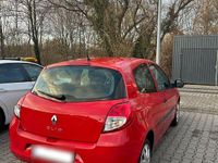 Second-hand Renault Clio IV 75 CP (55 kW) 2012 Roșu Berlinǎ