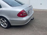 Gebraucht Mercedes E270 Avantgarde 177 PS (130 kW) 2003 Silber Limousine