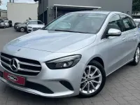 Gebraucht Mercedes B180 136 PS (100 kW) 2019 Iridiumsilber  metalliclack Kleinwagen