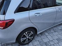 Gebraucht Mercedes B180 109 PS (80 kW) 2016 Silber Van / Kleinbus