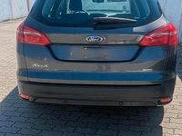 Usata Ford Focus 125 CV (91 kW) 2018 Grigio Station wagon