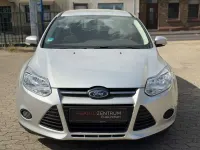 Gebraucht Ford Focus Trend 116 PS (85 kW) 2011 Polarsilber metallic Kombi