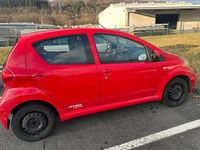 Gebraucht Toyota Aygo 68 PS (50 kW) 2006 Rot Kleinwagen