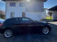 Gebraucht BMW 114 102 PS (75 kW) 2012 Schwarz Kleinwagen