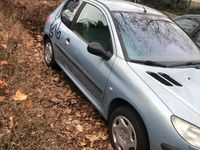 Gebraucht Peugeot 206 75 PS (55 kW) 2001 Kleinwagen