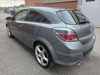 Gebraucht Opel Astra GTC Sport 140 PS (102 kW) 2007 Grau Kleinwagen