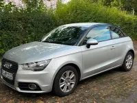 Gebraucht Audi A1 Attraction 86 PS (63 kW) 2011 Silber Kleinwagen