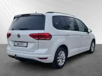 Gebraucht VW Touran Comfortline 116 PS (85 kW) 2018 Weiß Van / Kleinbus