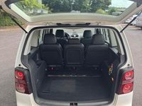 Gebraucht VW Touran 105 PS (77 kW) 2008 Weiß Van / Kleinbus