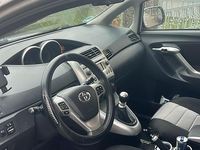 Gebraucht Toyota Verso 177 PS (130 kW) 2010 Silber Van / Kleinbus