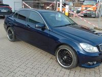 Gebraucht Mercedes C220 170 PS (125 kW) 2013 Blau Limousine