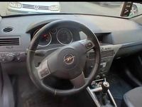 Gebraucht Opel Astra Edition 125 PS (91 kW) 2005 Schwarz Limousine