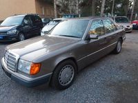 Gebraucht Mercedes E230 132 PS (97 kW) 1989 Braun Limousine