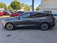 Neu Ford Focus Titanium 116 PS (85 kW) 2025 Grau Limousine