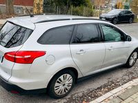 Gebraucht Ford Focus Cool & Connect 125 PS (91 kW) 2017 Silber Limousine