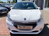 Gebraucht Peugeot 208 68 PS (50 kW) 2017 Weiß Kleinwagen