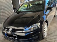 Gebraucht VW Golf VII Comfortline 116 PS (85 kW) 2017 Schwarz Kombi
