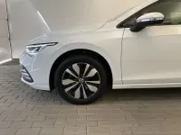 Gebraucht VW Golf VIII Move 150 PS (110 kW) 2024 Weiß Limousine