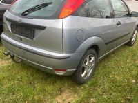 Gebraucht Ford Focus 130 PS (95 kW) 2005 Blau Kleinwagen