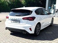 Gebraucht Ford Focus ST-Line 125 PS (91 kW) 2024 Frostweiß Limousine
