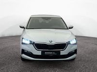 Gebraucht Skoda Scala Ambition 110 PS (80 kW) 2023 Moonweiss metallic Kleinwagen