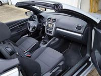 Usata VW Eos 140 CV (102 kW) 2012 Argento Cabrio