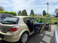 Gebraucht Opel Astra 105 PS (77 kW) 2004 Gold Limousine