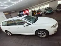 Gebraucht Volvo V70 Standard 120 PS (88 kW) 2015 Weiß Kombi