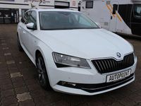 Gebraucht Skoda Superb LAURIN & KLEMENT 179 PS (131 kW) 2017 Weiß Kombi