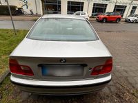 Gebraucht BMW 320 1999 Grau Limousine