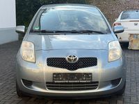 Gebraucht Toyota Yaris Cool 87 PS (63 kW) 2006 Silber Kleinwagen