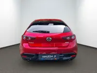 Neu Mazda 3 Exclusive 122 PS (89 kW) 2025 Rot Limousine