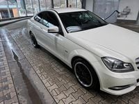 Gebraucht Mercedes C180 156 PS (114 kW) 2011 Weiß Coupé