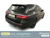 Second-hand Mercedes E300 AMG line 194 CP (142 kW) 2023 Negru Berlinǎ