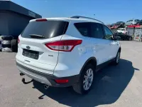 Gebraucht Ford Kuga Titanium 150 PS (110 kW) 2016 Weiß SUV