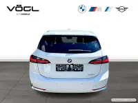 Gebraucht BMW 218 Active Tourer 150 PS (110 kW) 2023 Alpinweiß uni Van / Kleinbus