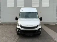 Usata Iveco Daily 156 CV (114 kW) 2017 Argento Monovolume