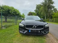 Gebraucht Volvo V60 Momentum 150 PS (110 kW) 2019 Schwarz Kombi