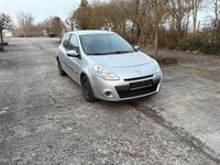 Gebraucht Renault Clio II Dynamique 75 PS (55 kW) 2010 Silber Limousine