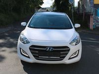 gebraucht Hyundai i30 blue Passion Standheizung Navi Kamera Lenkra