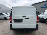 Używany Mercedes Vito 114 KM (83 kW) 2016 Biały Van