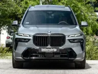 Gebraucht BMW X7 M Sport 352 PS (258 kW) 2026 Skyscraper grau metallic SUV