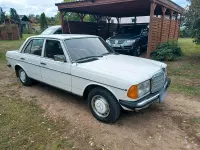 Gebraucht Mercedes 300 88 PS (64 kW) 1979 Weiß Limousine